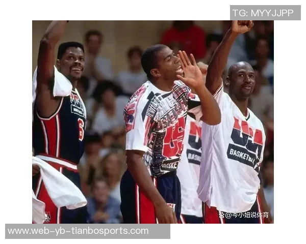 小白单场豪取25分5板5助5帽上一位达成此成就的后卫竟是乔丹